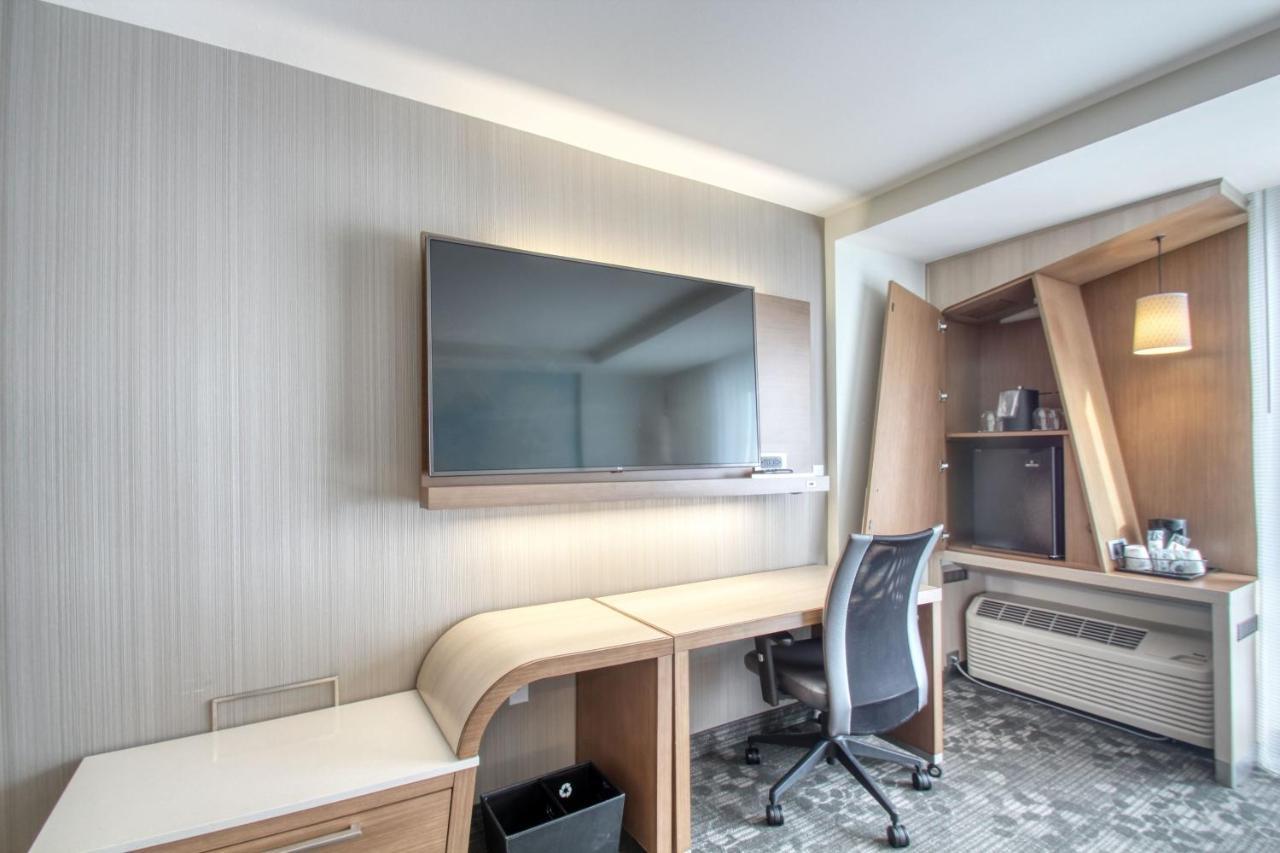 Courtyard By Marriott